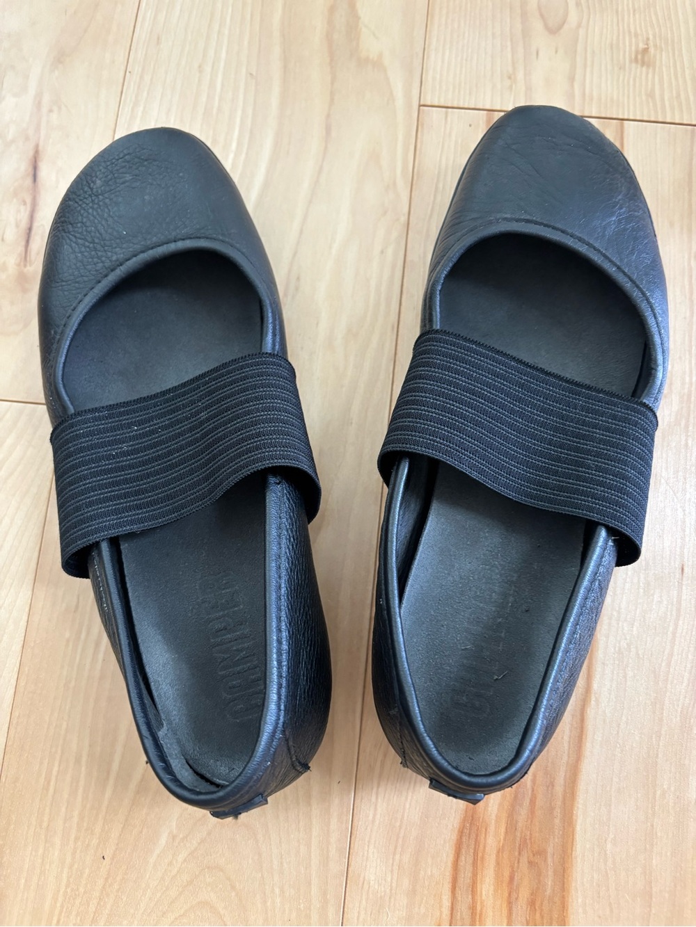 Camper Right Nina leather flats
